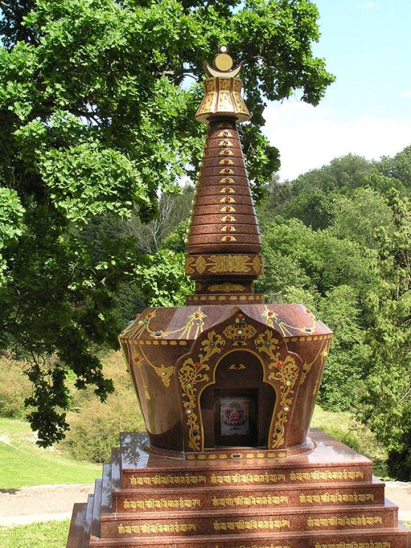 Dome, pommel and altar